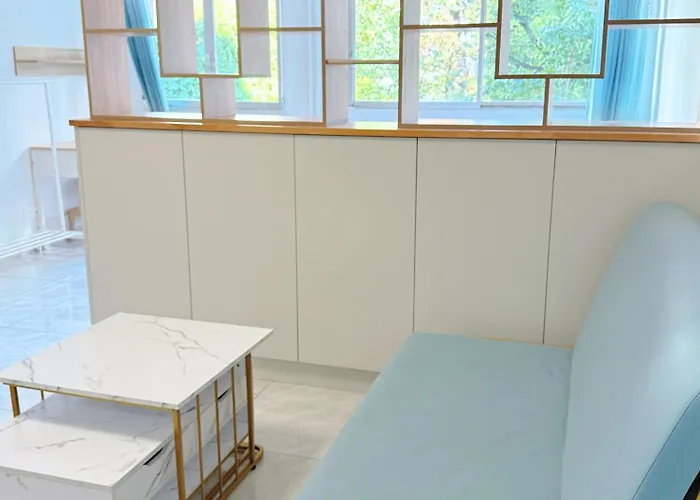 לינה וארוחת בוקר Elegant And Comfortable Jouvenet פריז